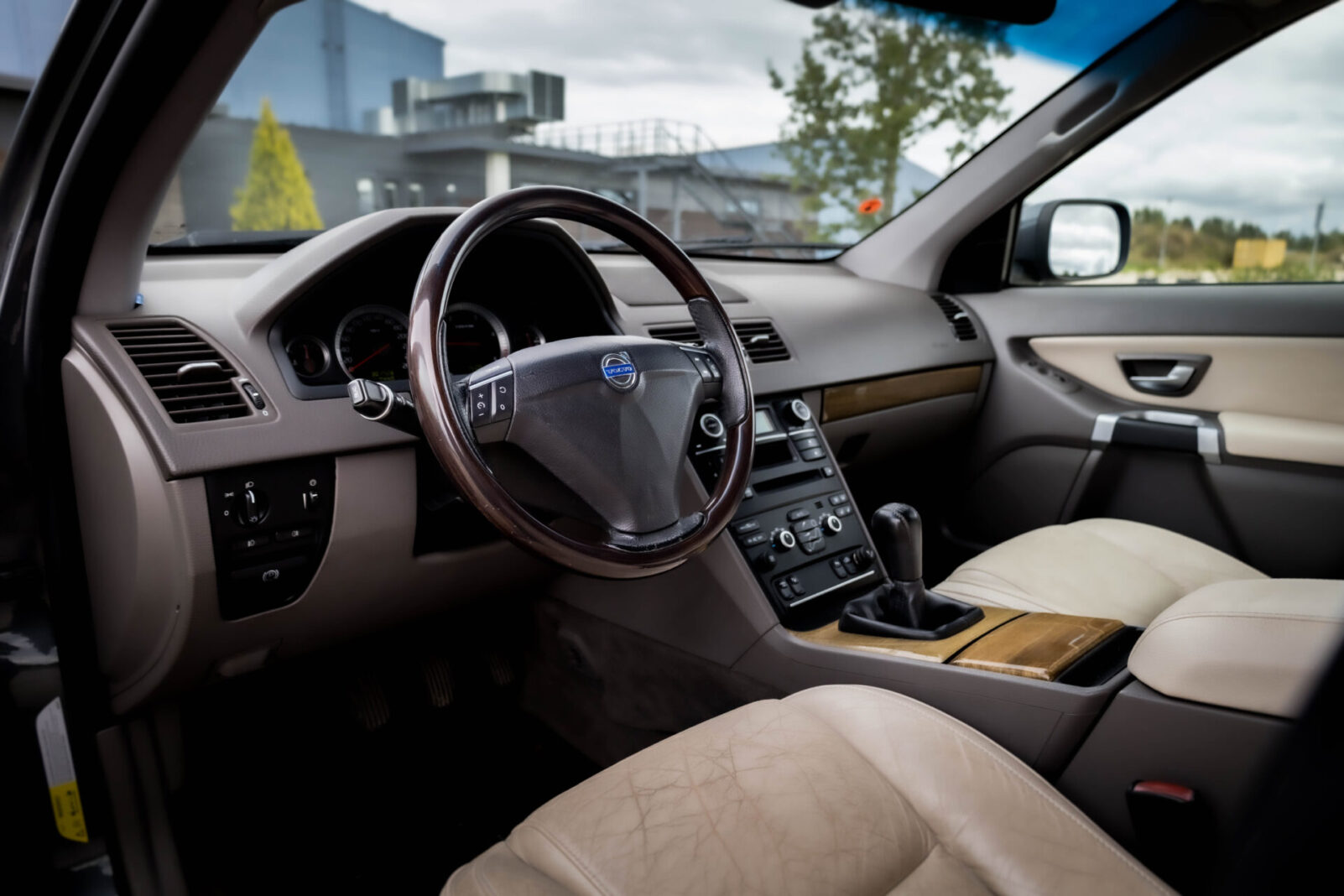 VOLVO XC90