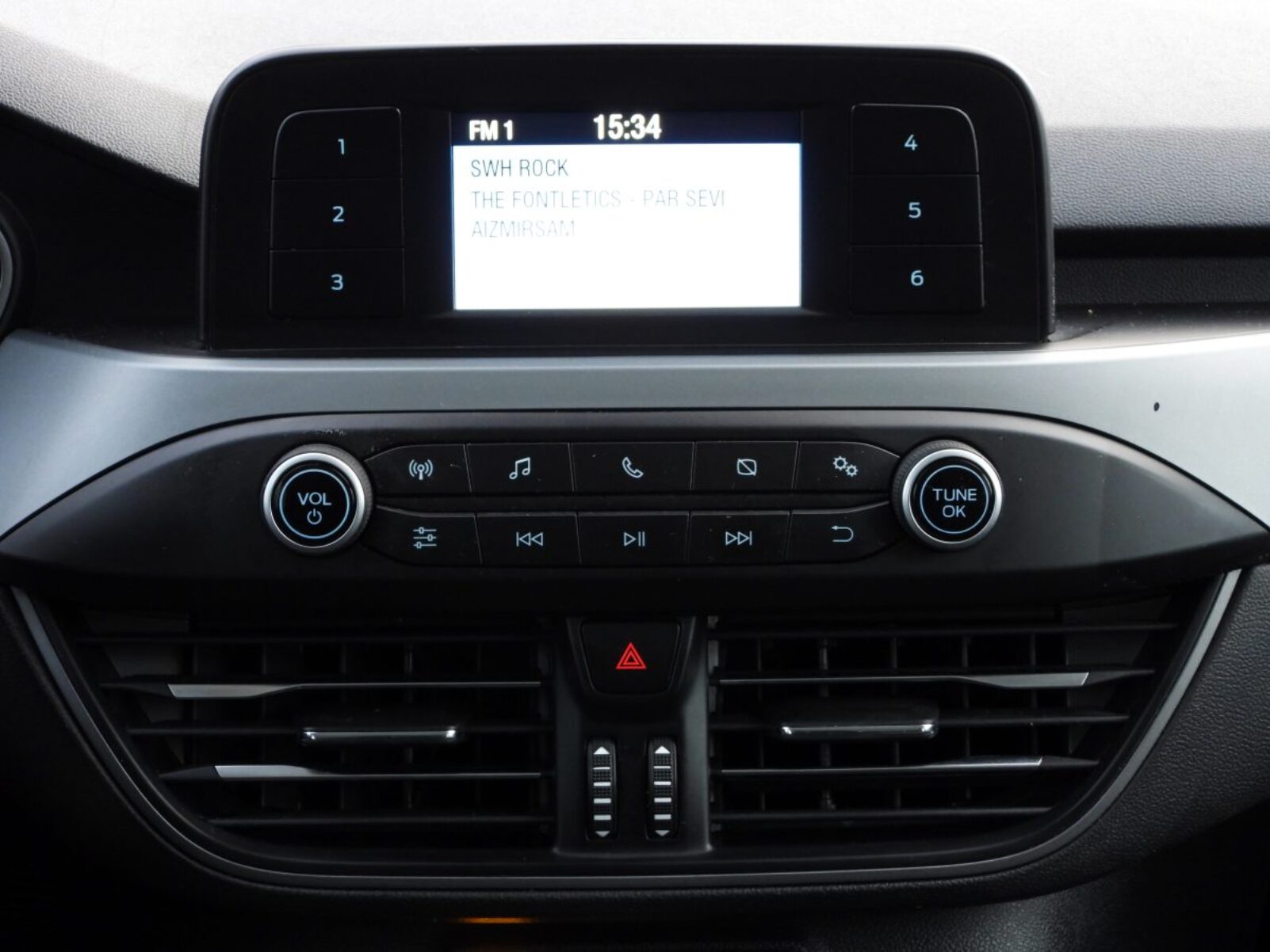 FORD FOCUS