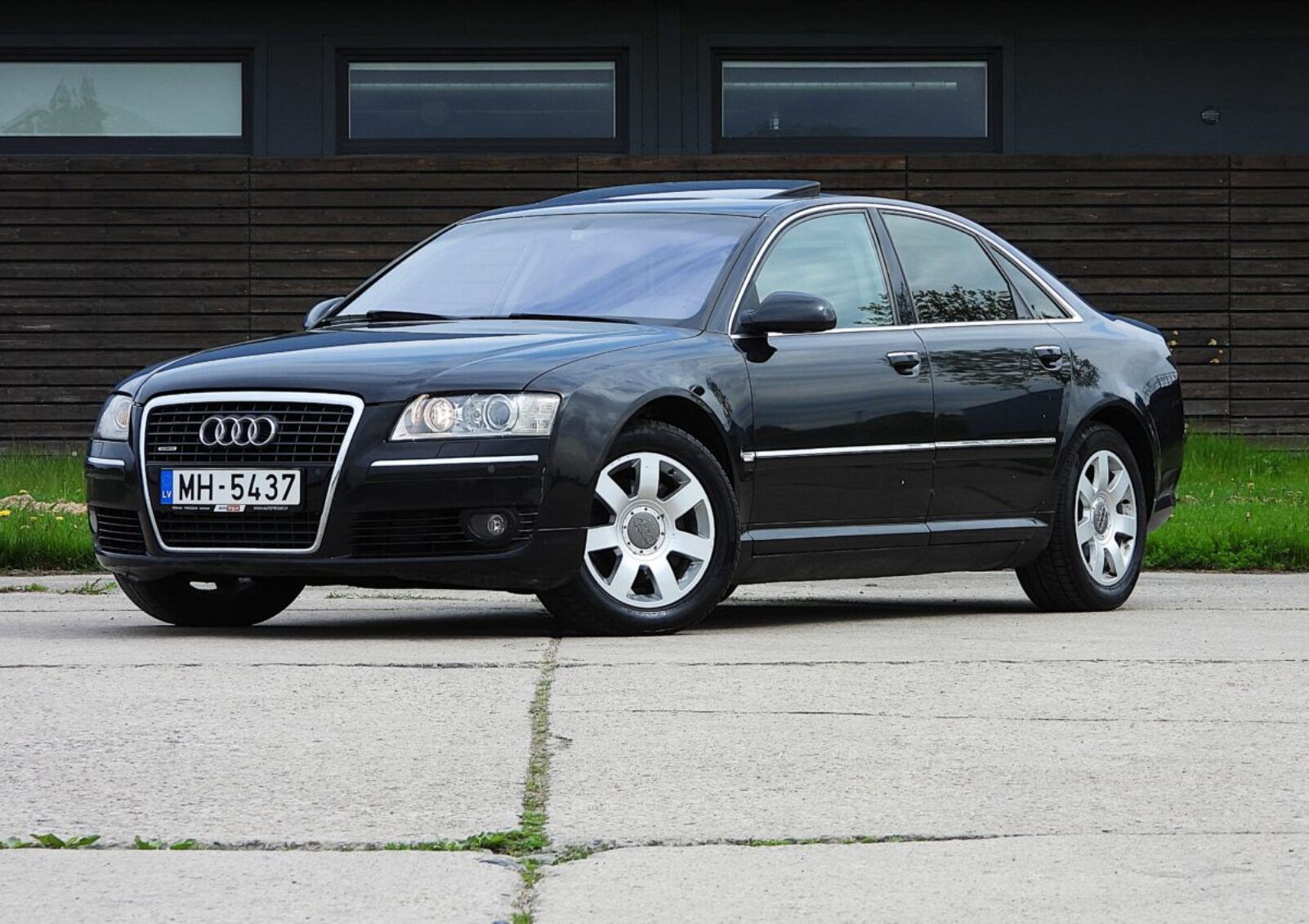 AUDI A8