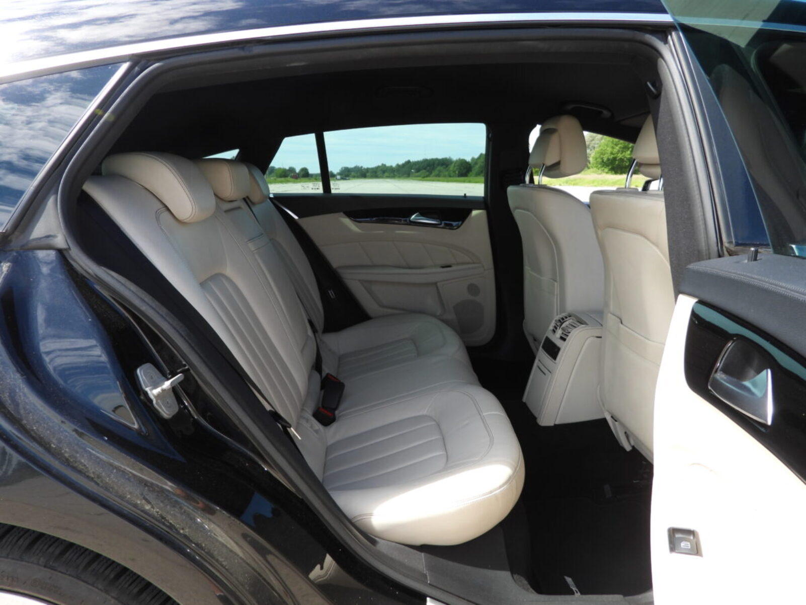 MERCEDES BENZ CLS350 AMG