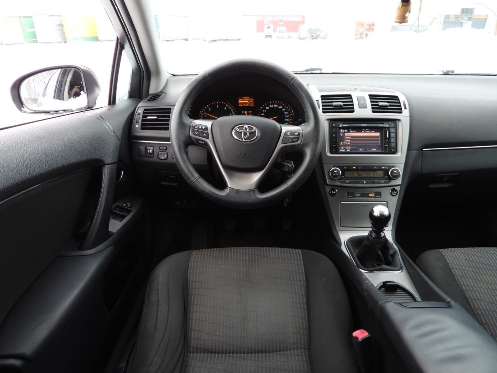 TOYOTA AVENSIS