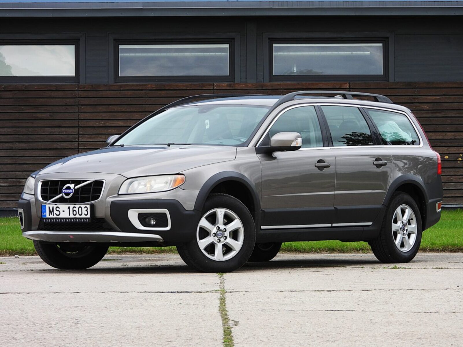 VOLVO XC70