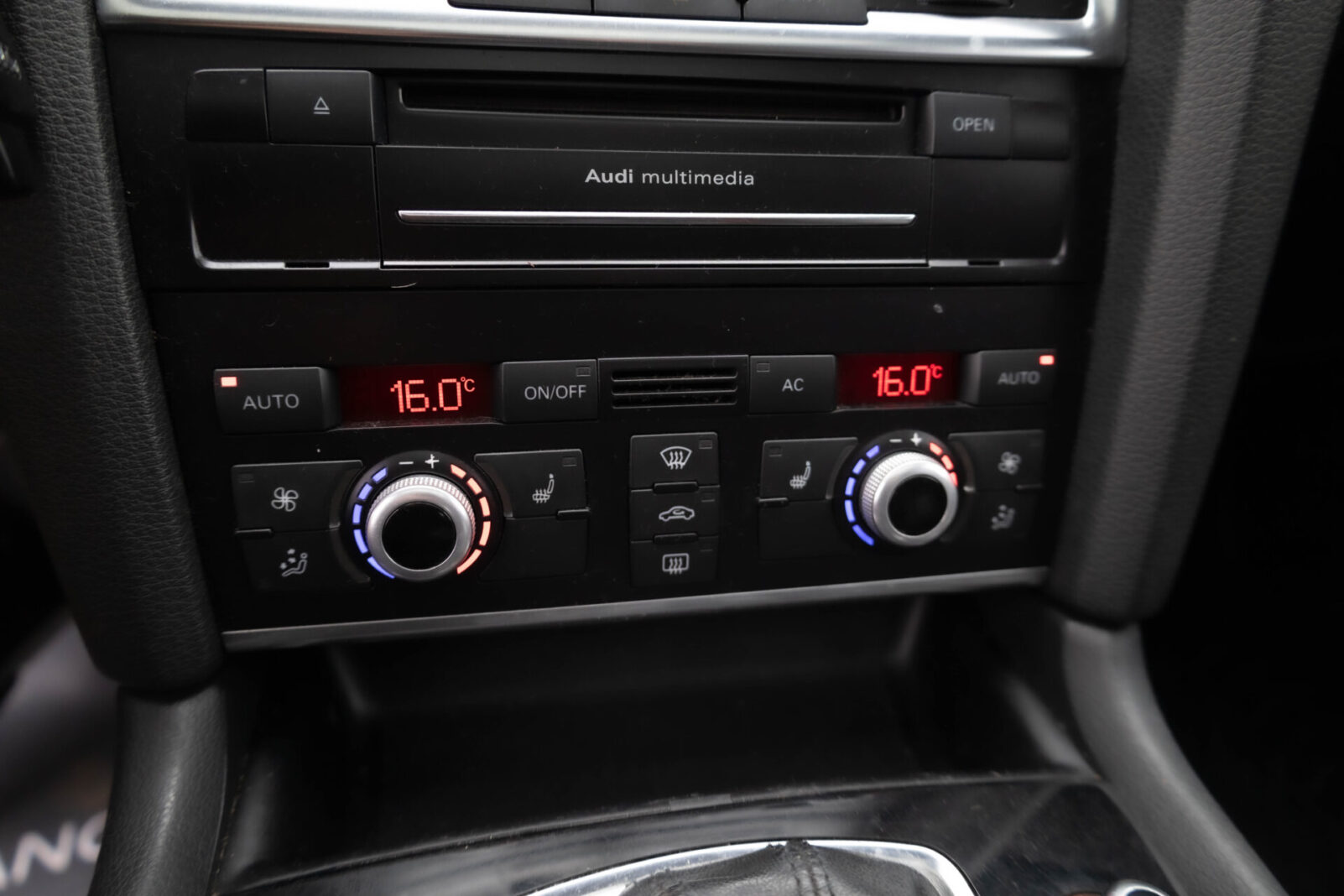 AUDI Q7 S-line