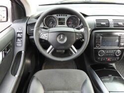 MERCEDES BENZ R320