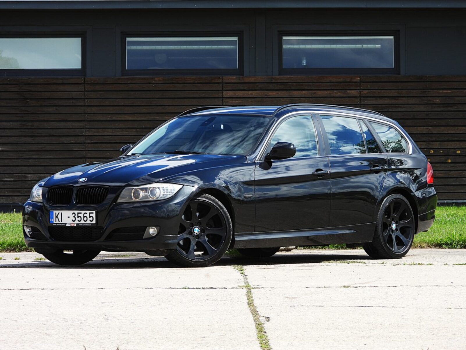 BMW 325