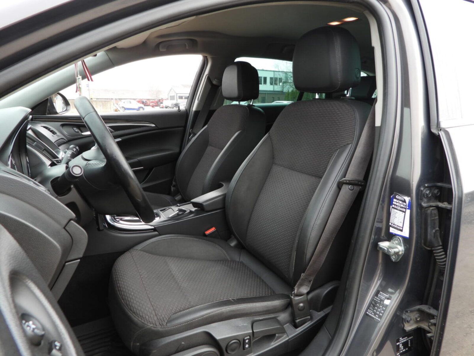 OPEL INSIGNIA