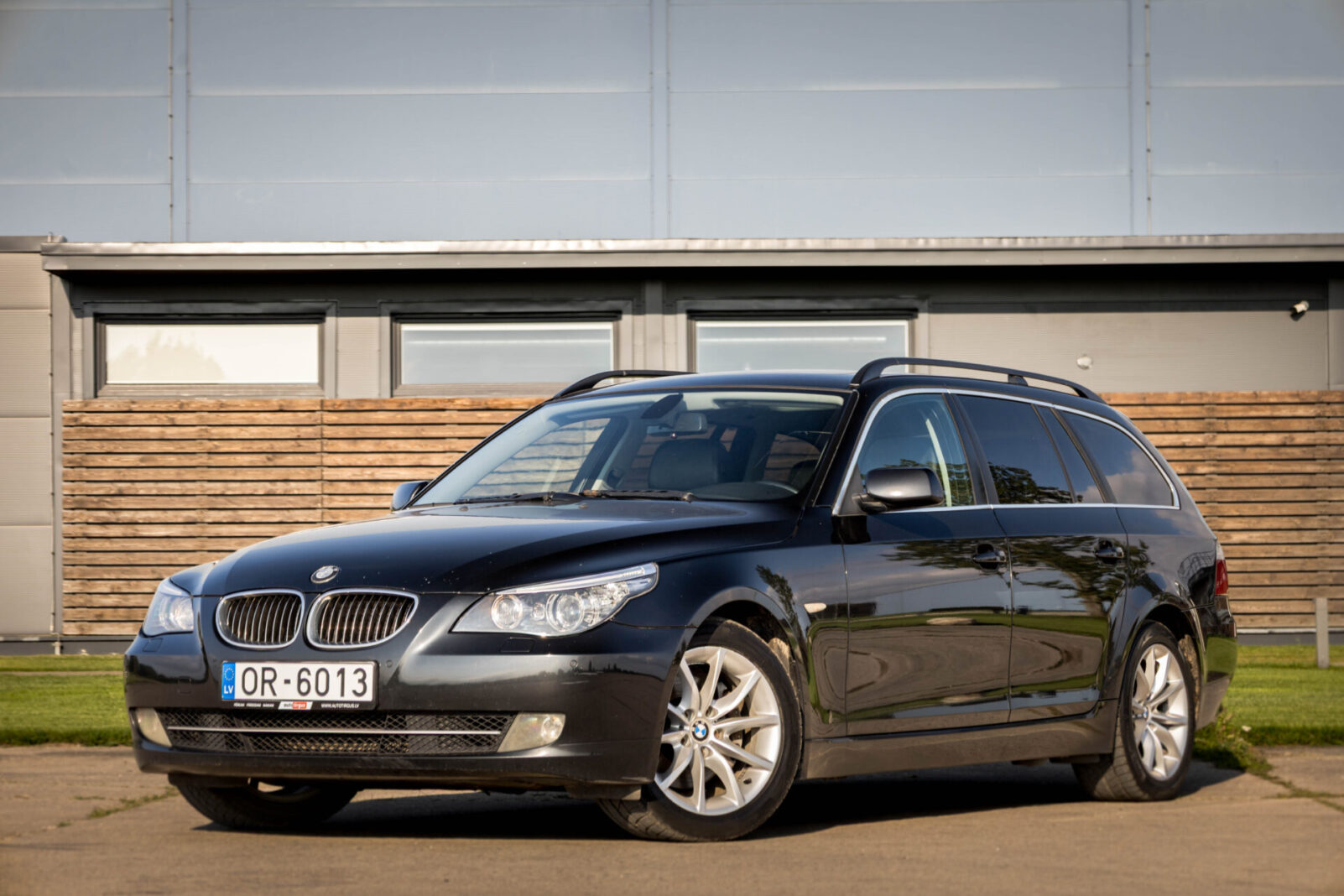BMW 525