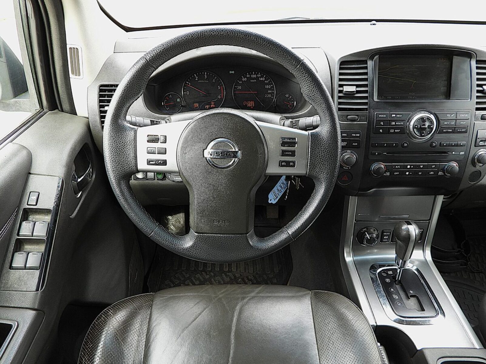 NISSAN NAVARA