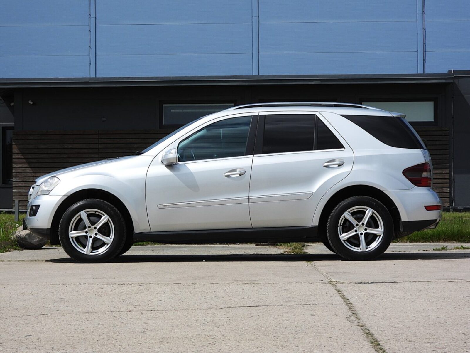 MERCEDES BENZ ML320