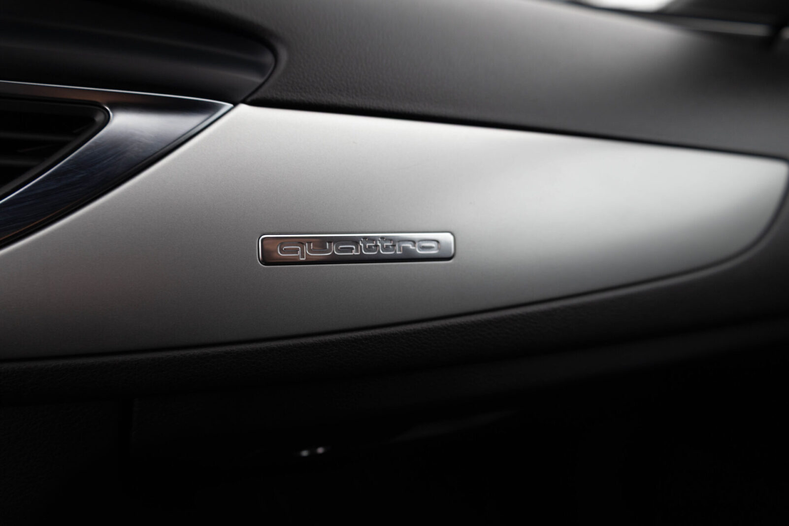 AUDI A6 S-LINE