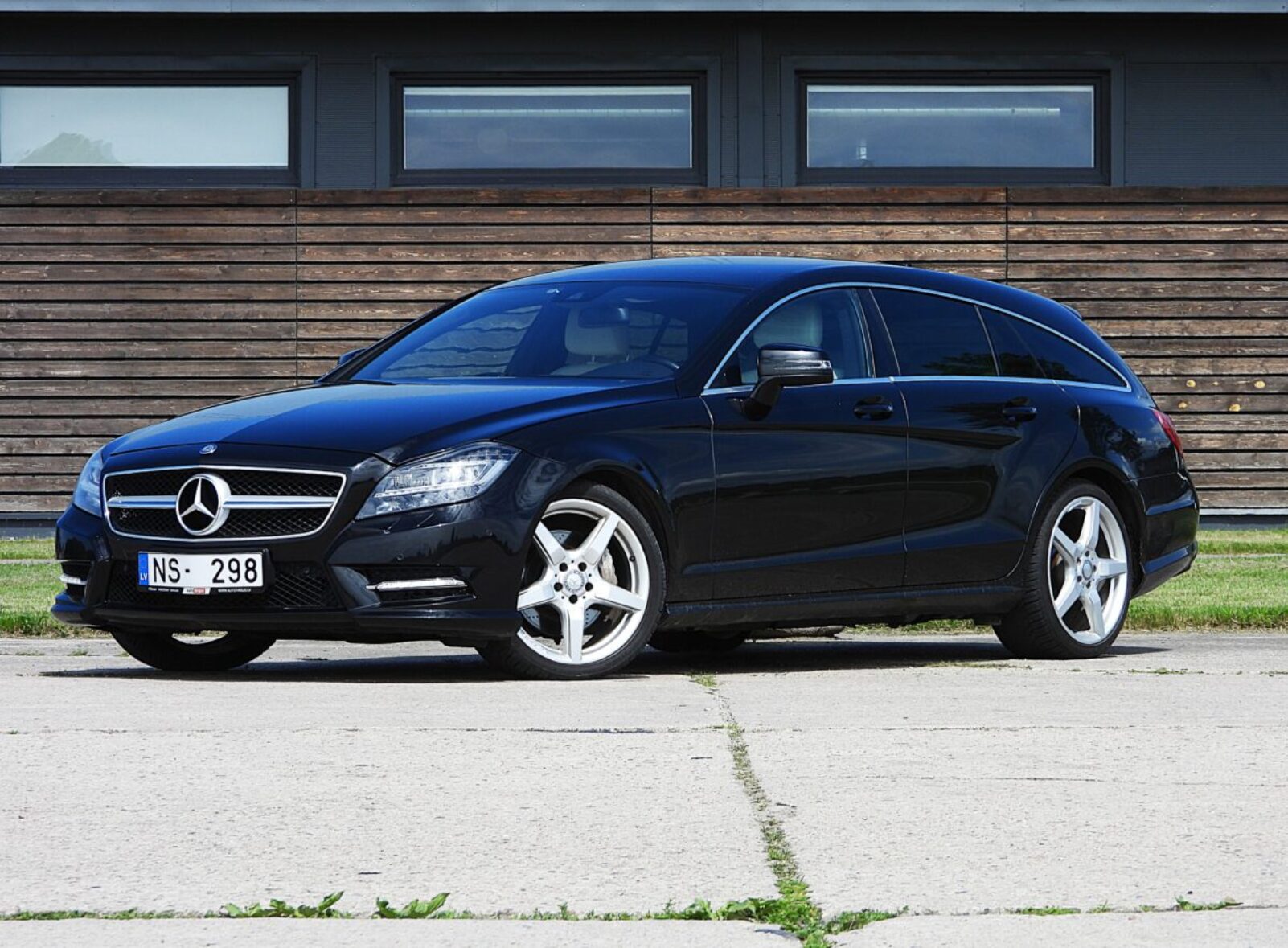 MERCEDES BENZ CLS350 AMG