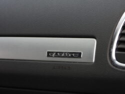 AUDI Q7 S-LINE