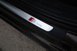 AUDI Q7 S-line