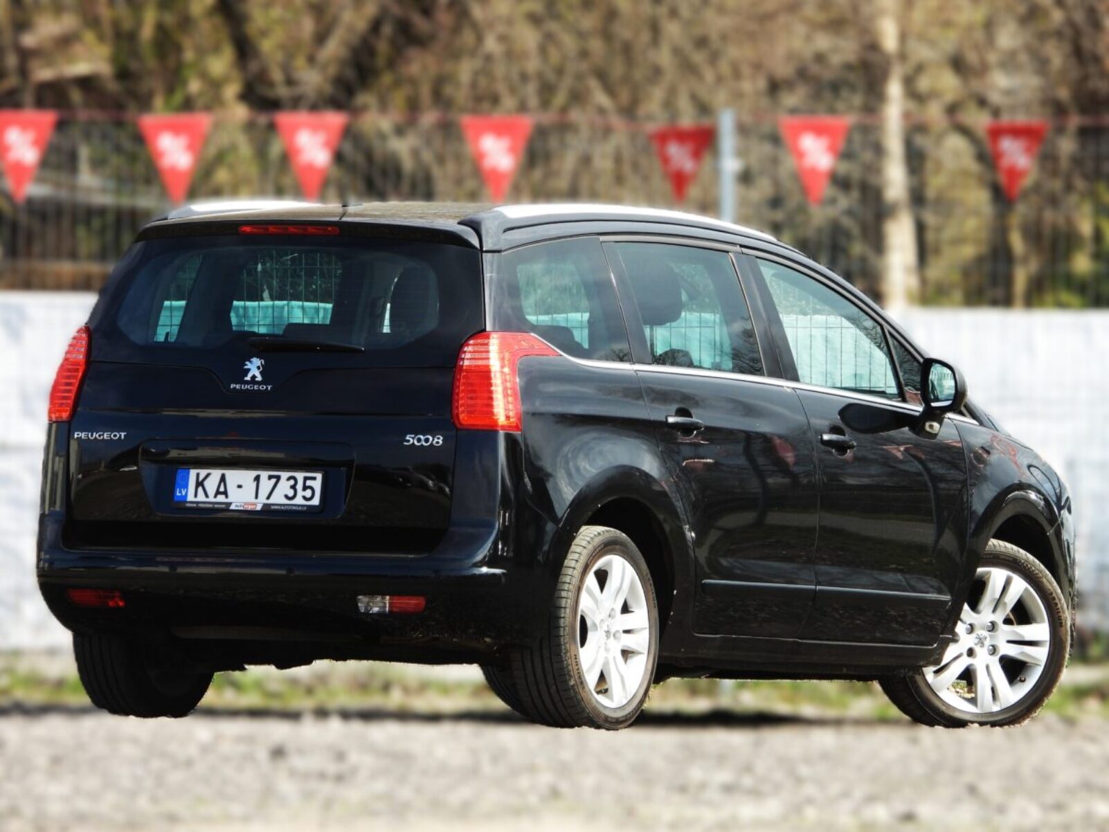 PEUGEOT 5008