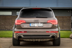 AUDI Q7 S-line