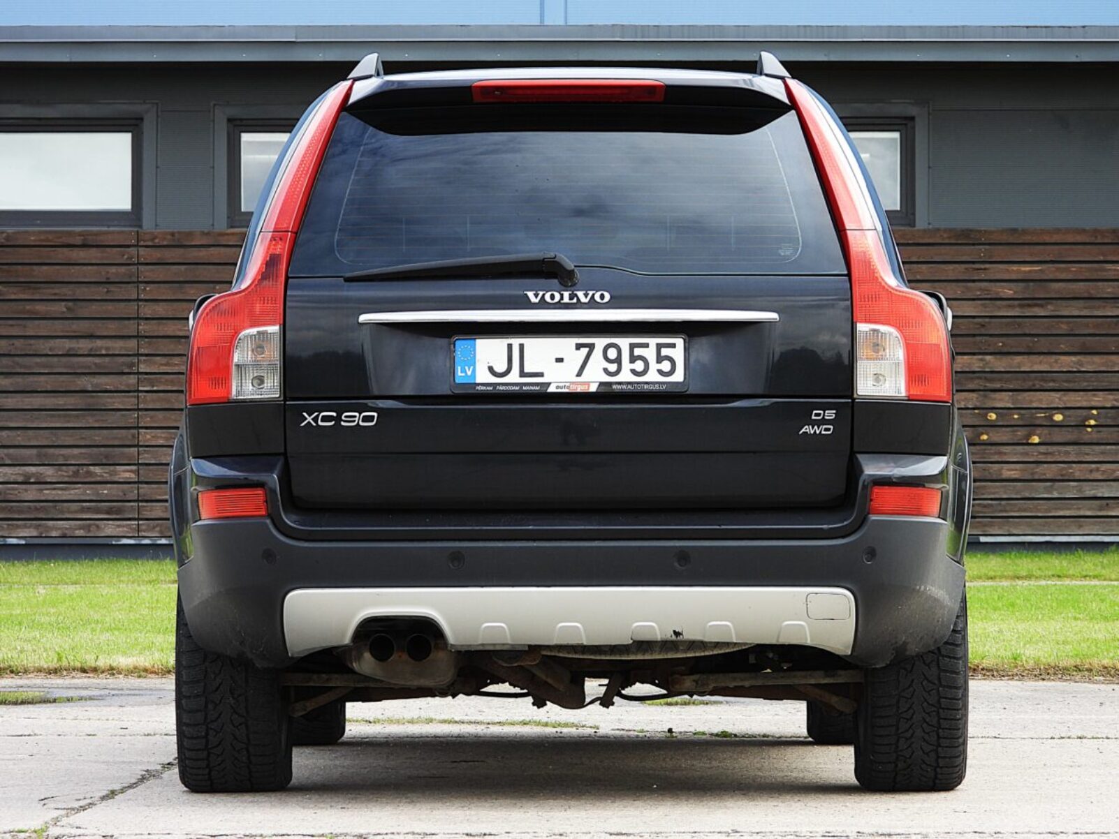 VOLVO XC90