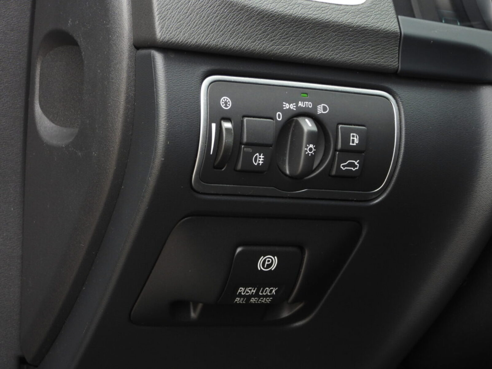 VOLVO V60 PLUG IN HYBRID