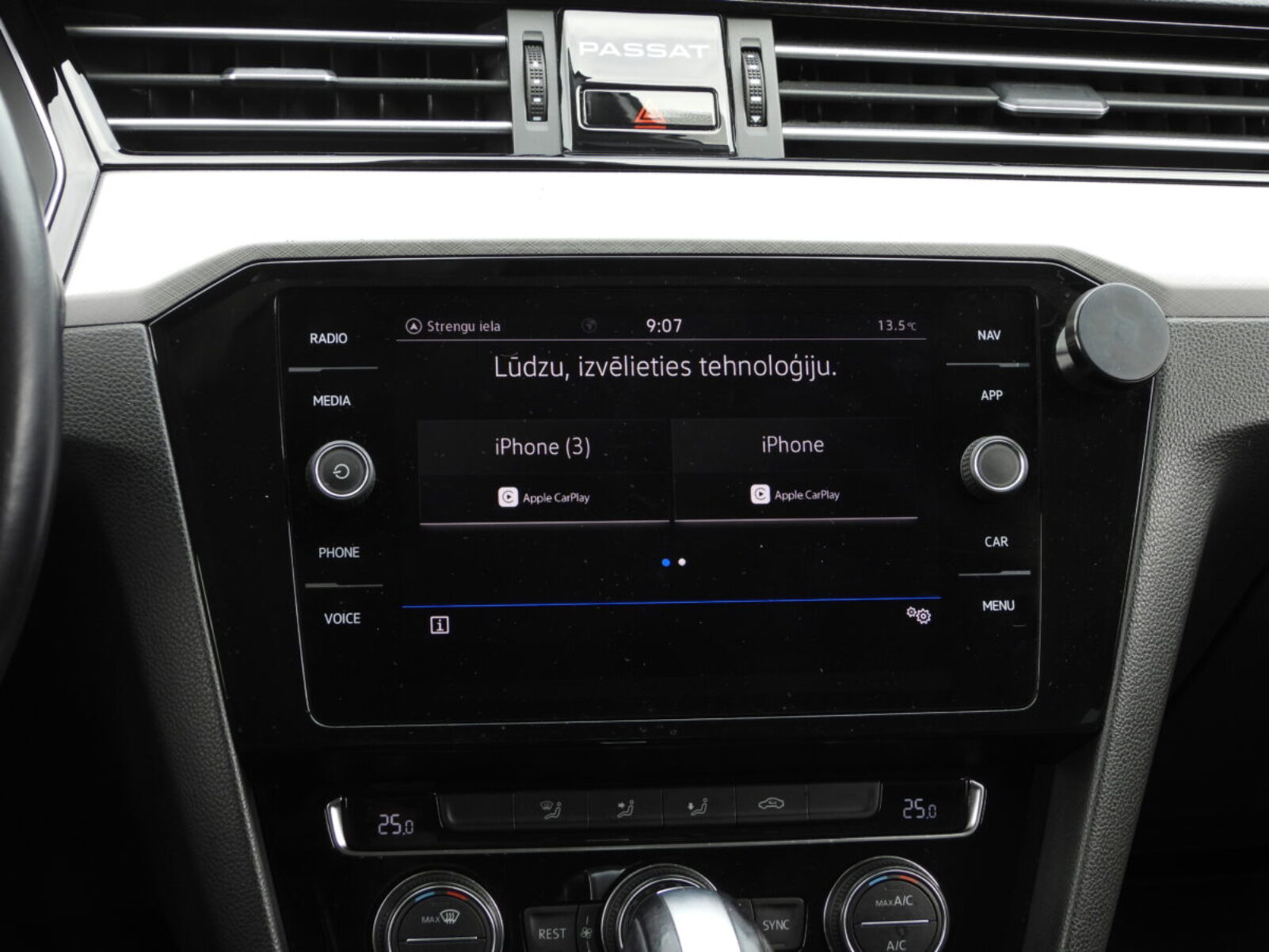 VW PASSAT