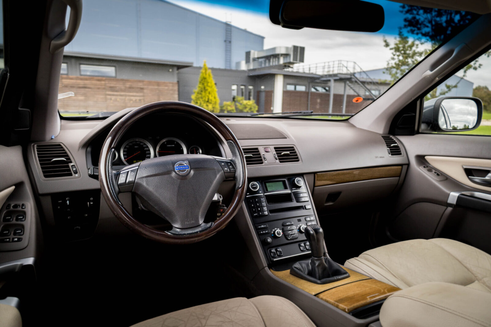VOLVO XC90