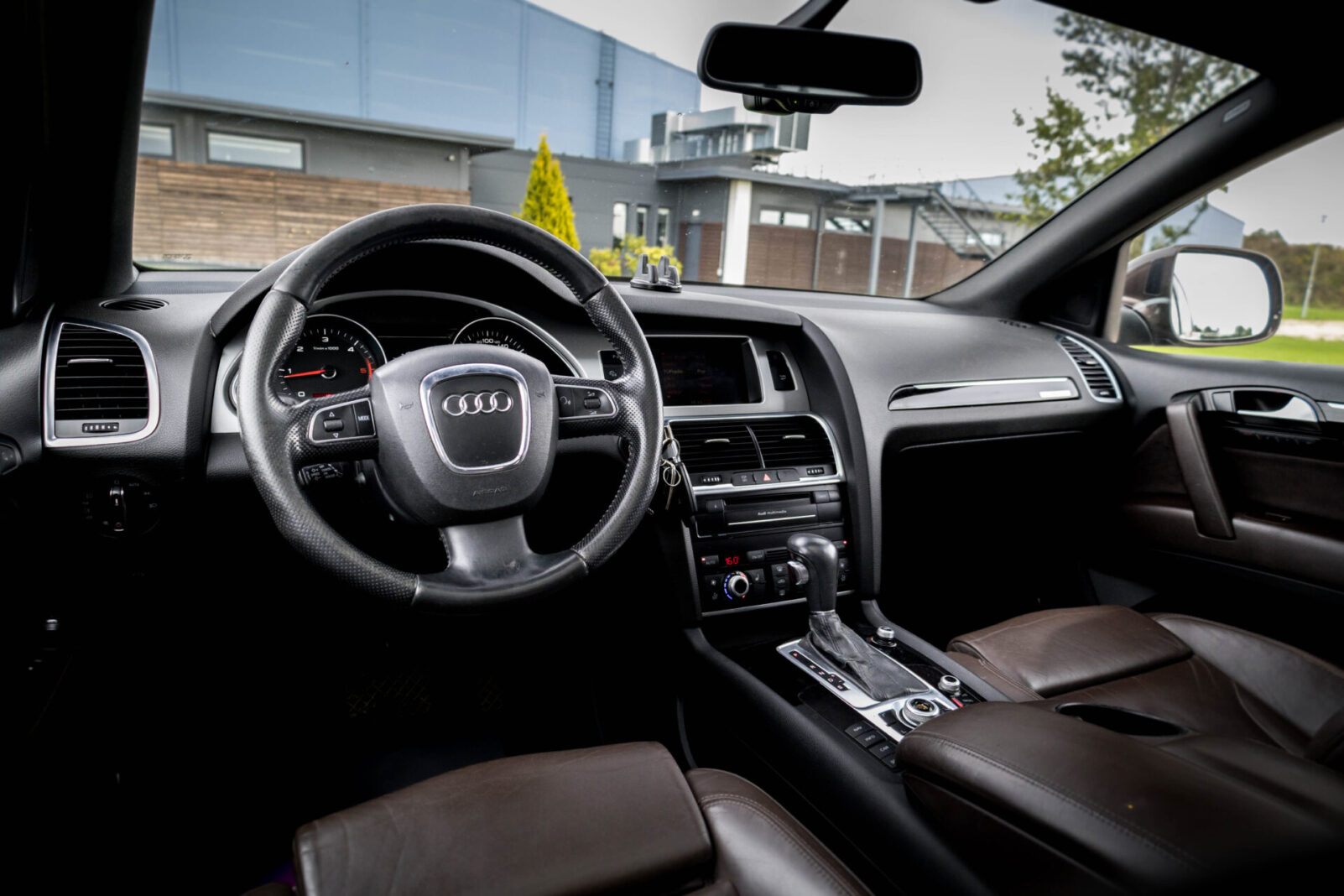 AUDI Q7 S-line