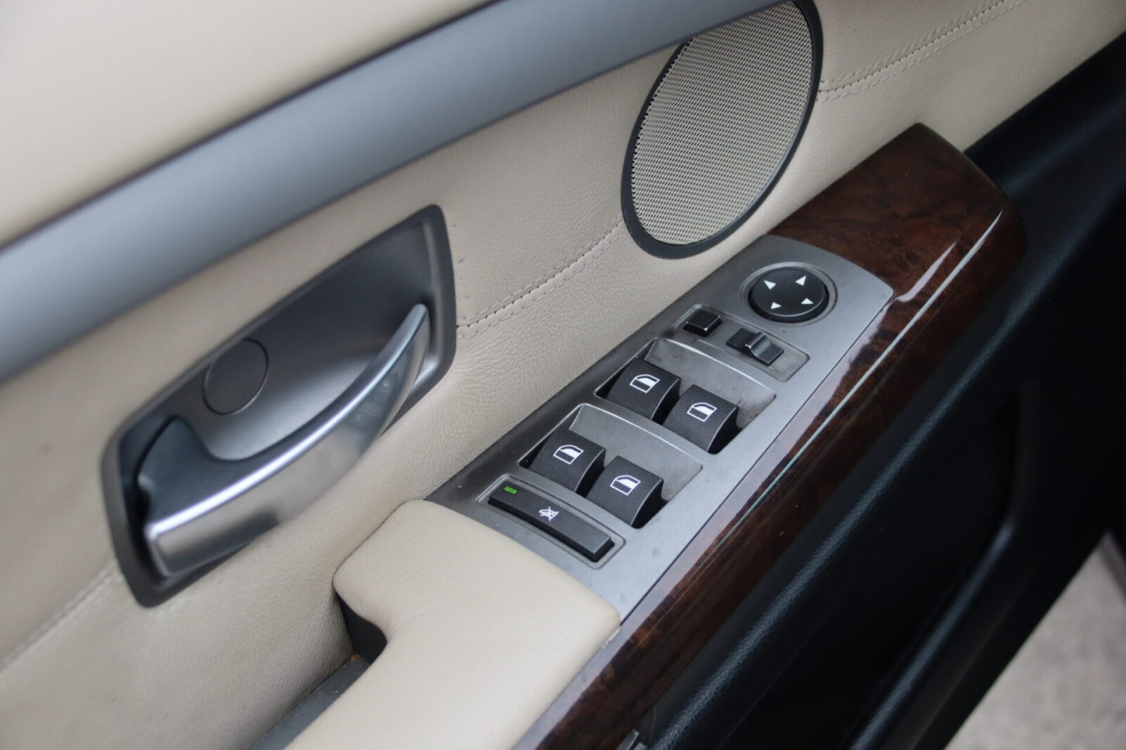 BMW 730