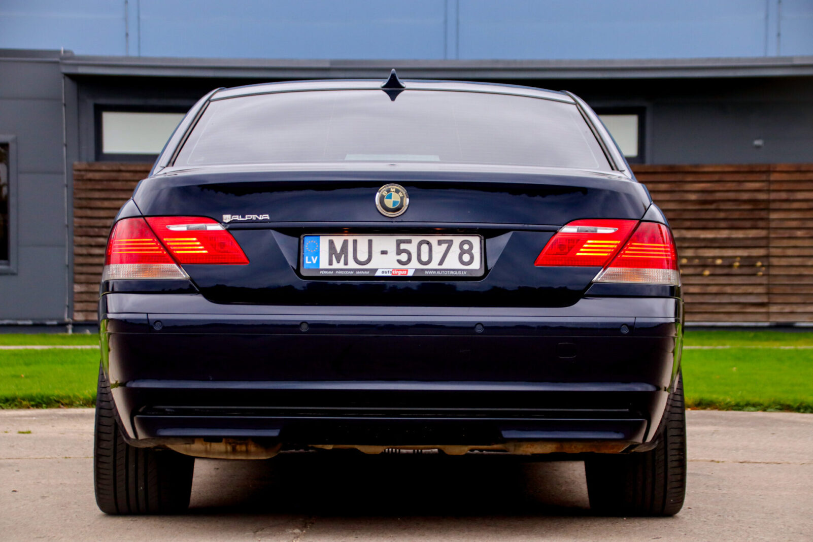 BMW 730