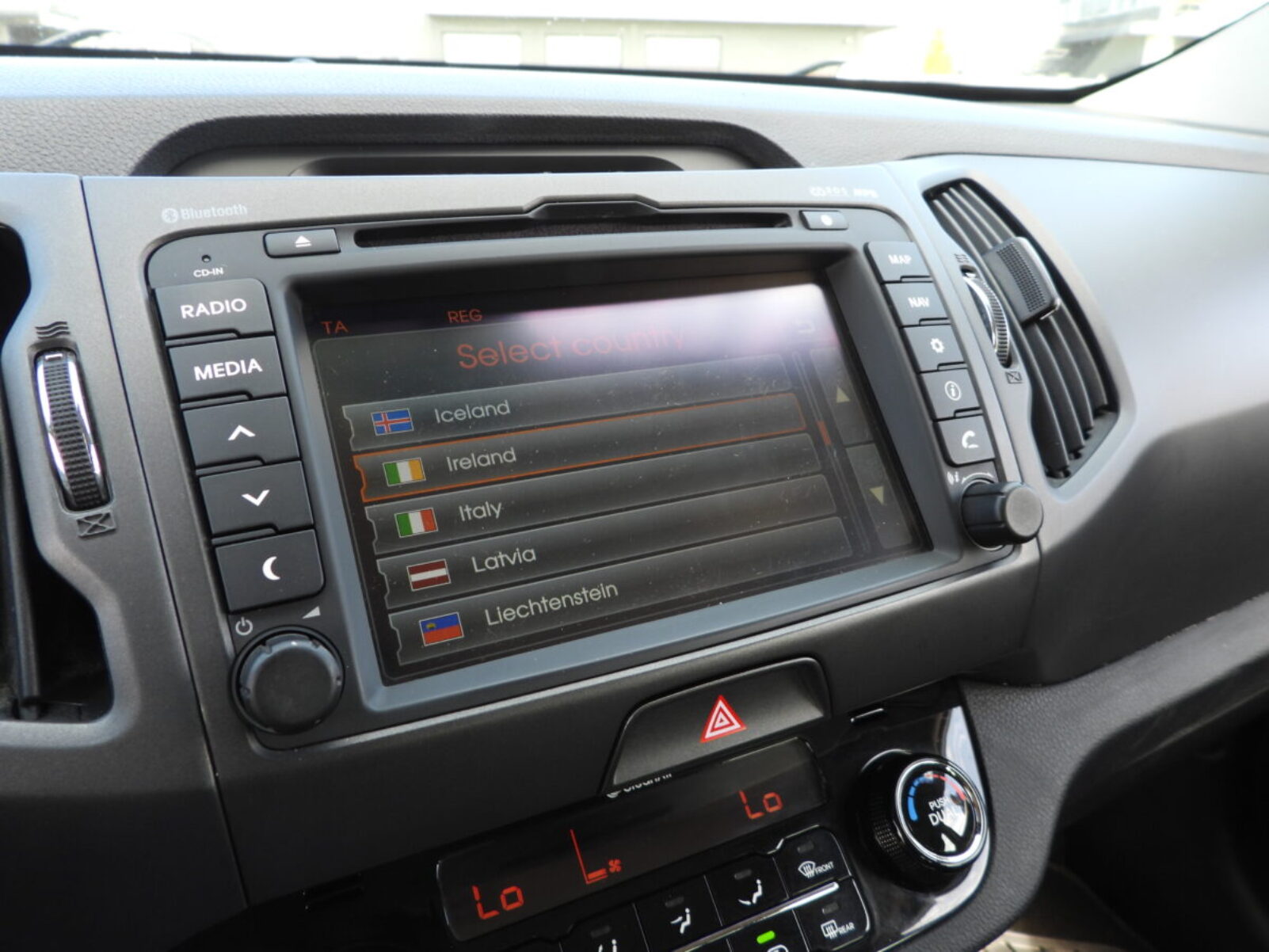 KIA SPORTAGE