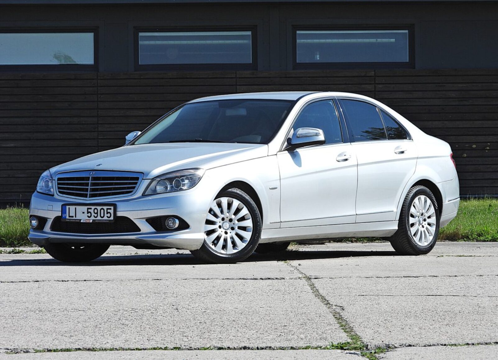 MERCEDES BENZ C220