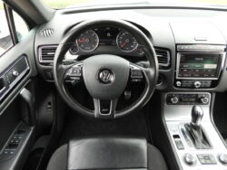 VW TOUAREG R-LINE