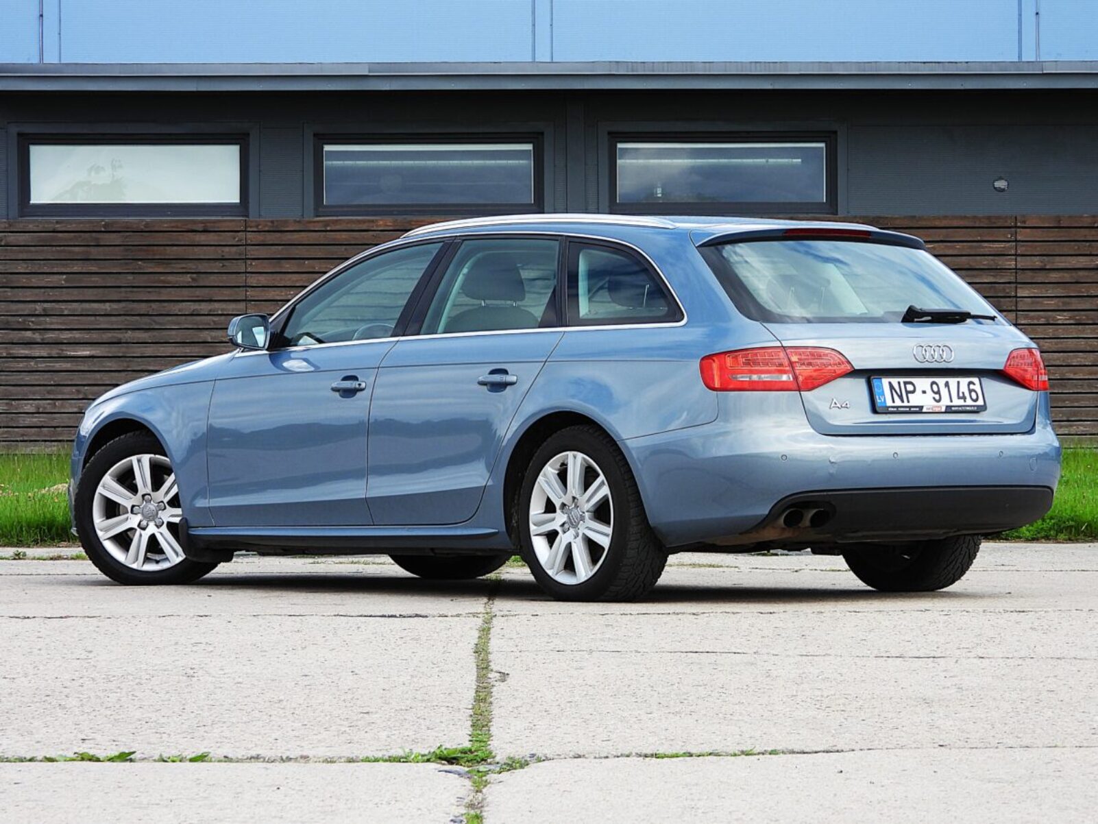 AUDI A4
