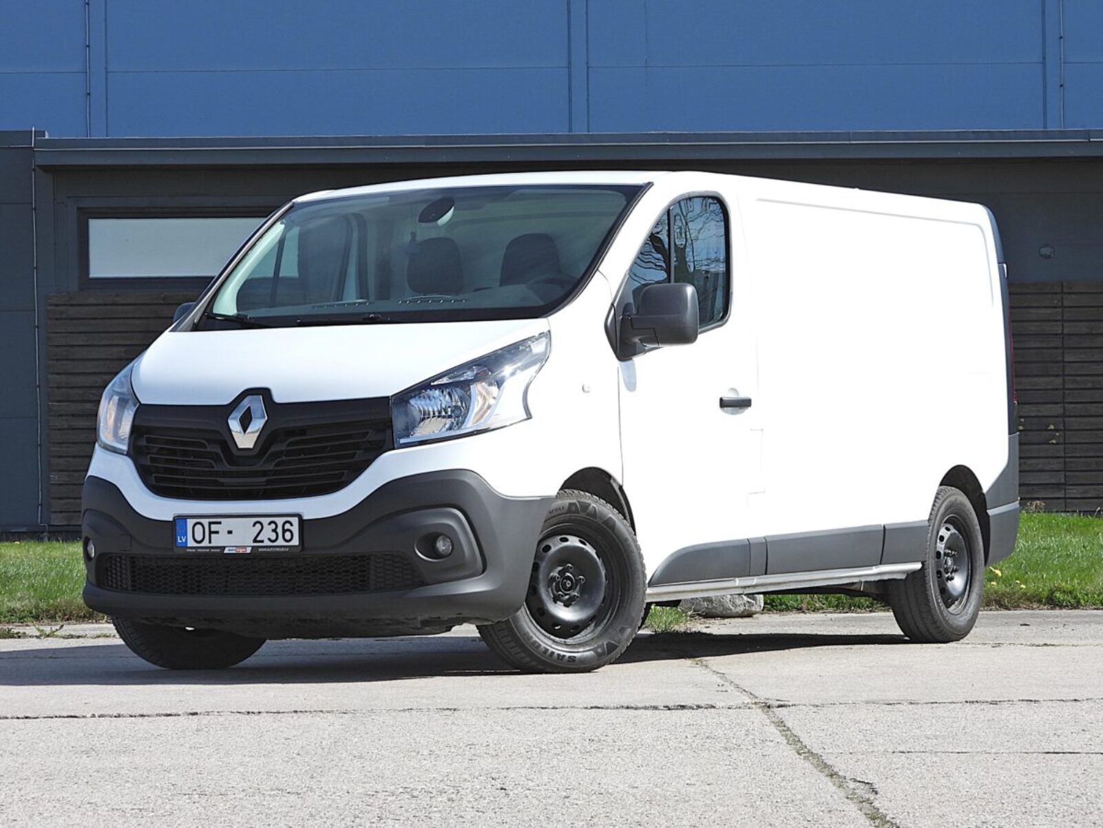 RENAULT TRAFIC