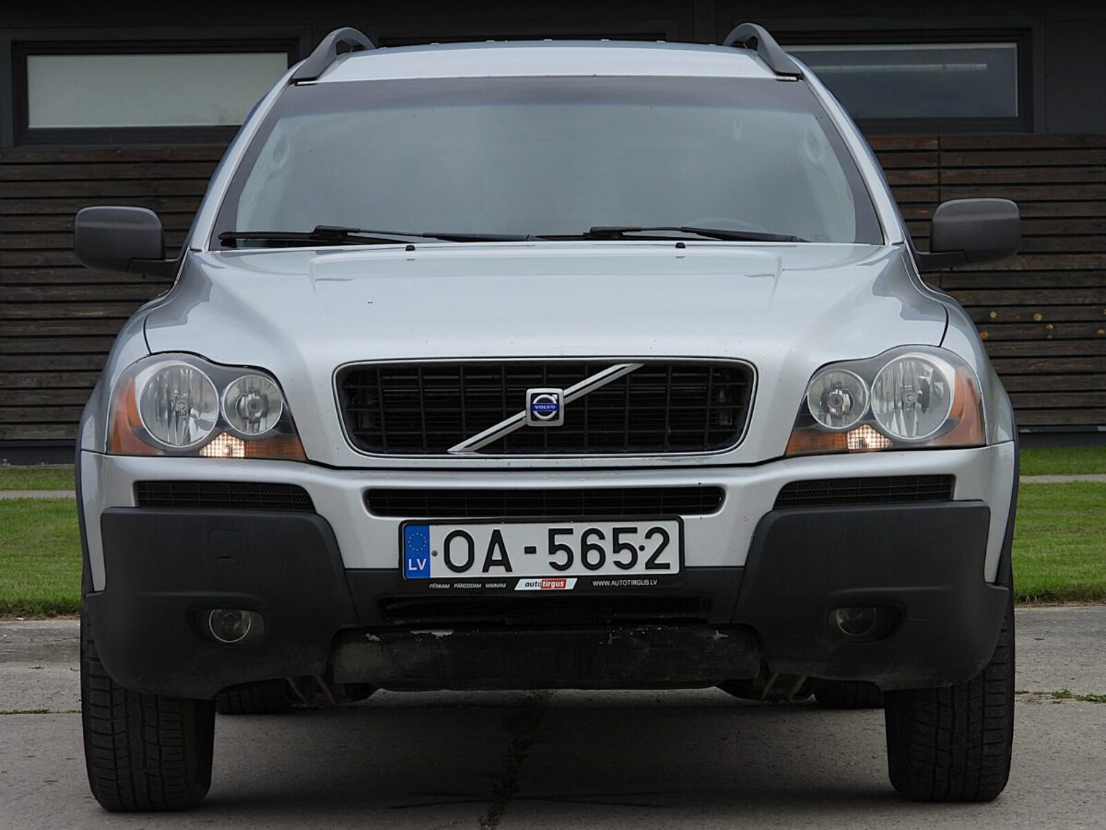 VOLVO XC90