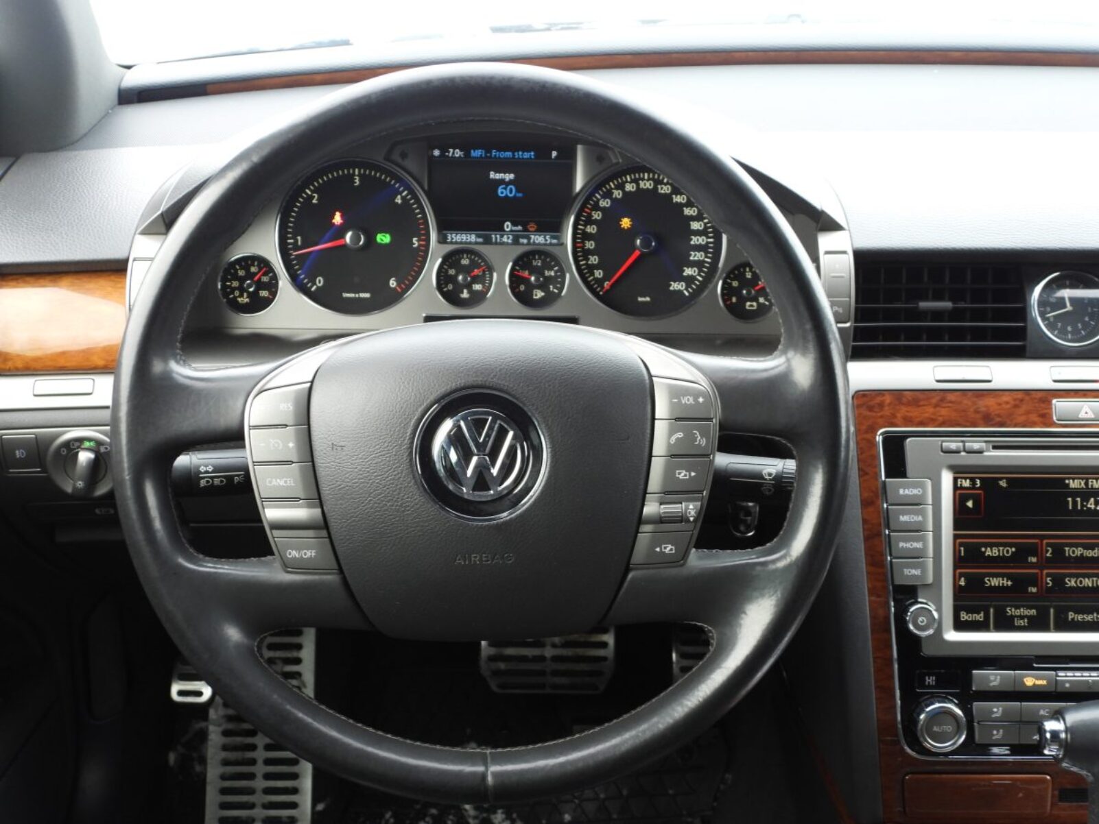 VW PHAEON