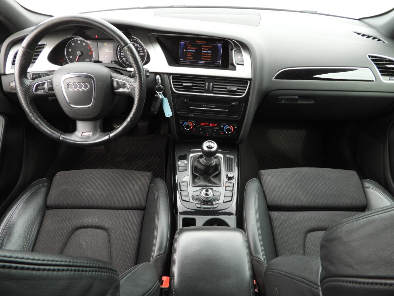 AUDI A4 S-LINE