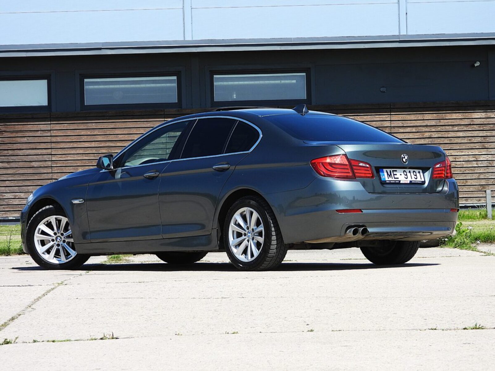 BMW 530