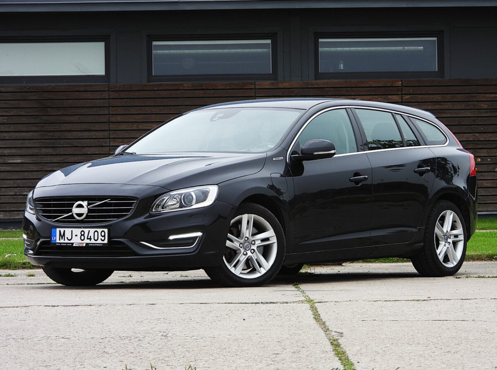 VOLVO V60 PLUG IN HYBRID