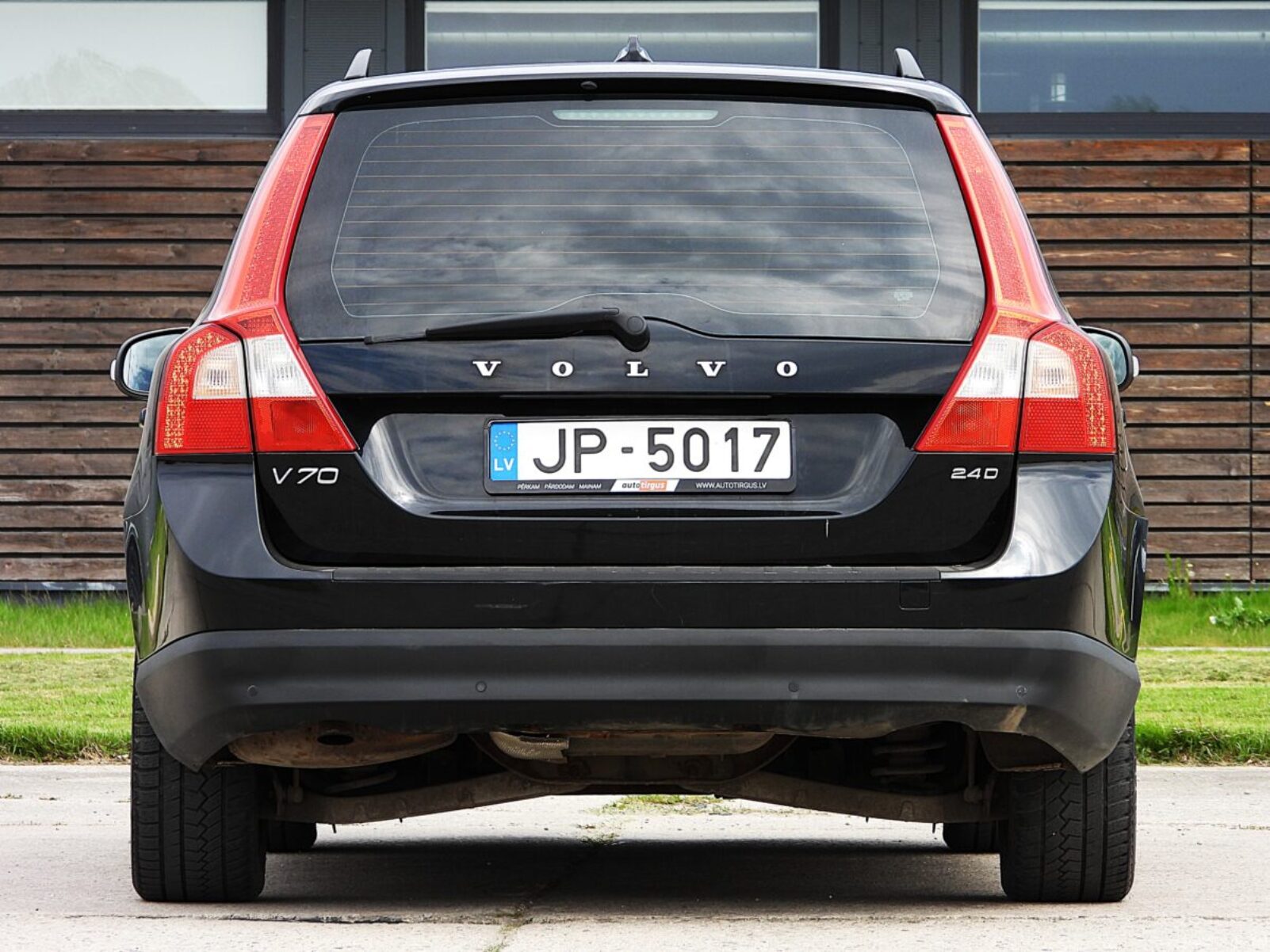 VOLVO V70