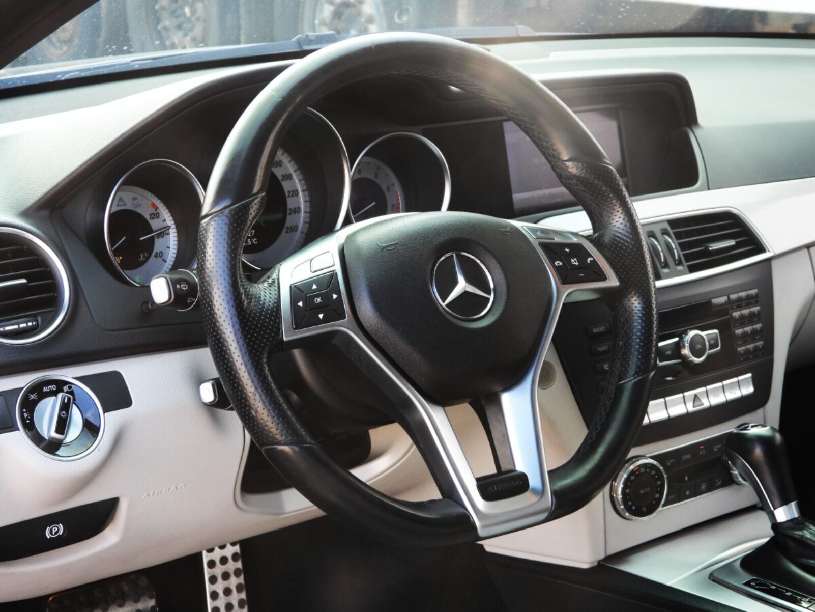 MERCEDES BENZ C350