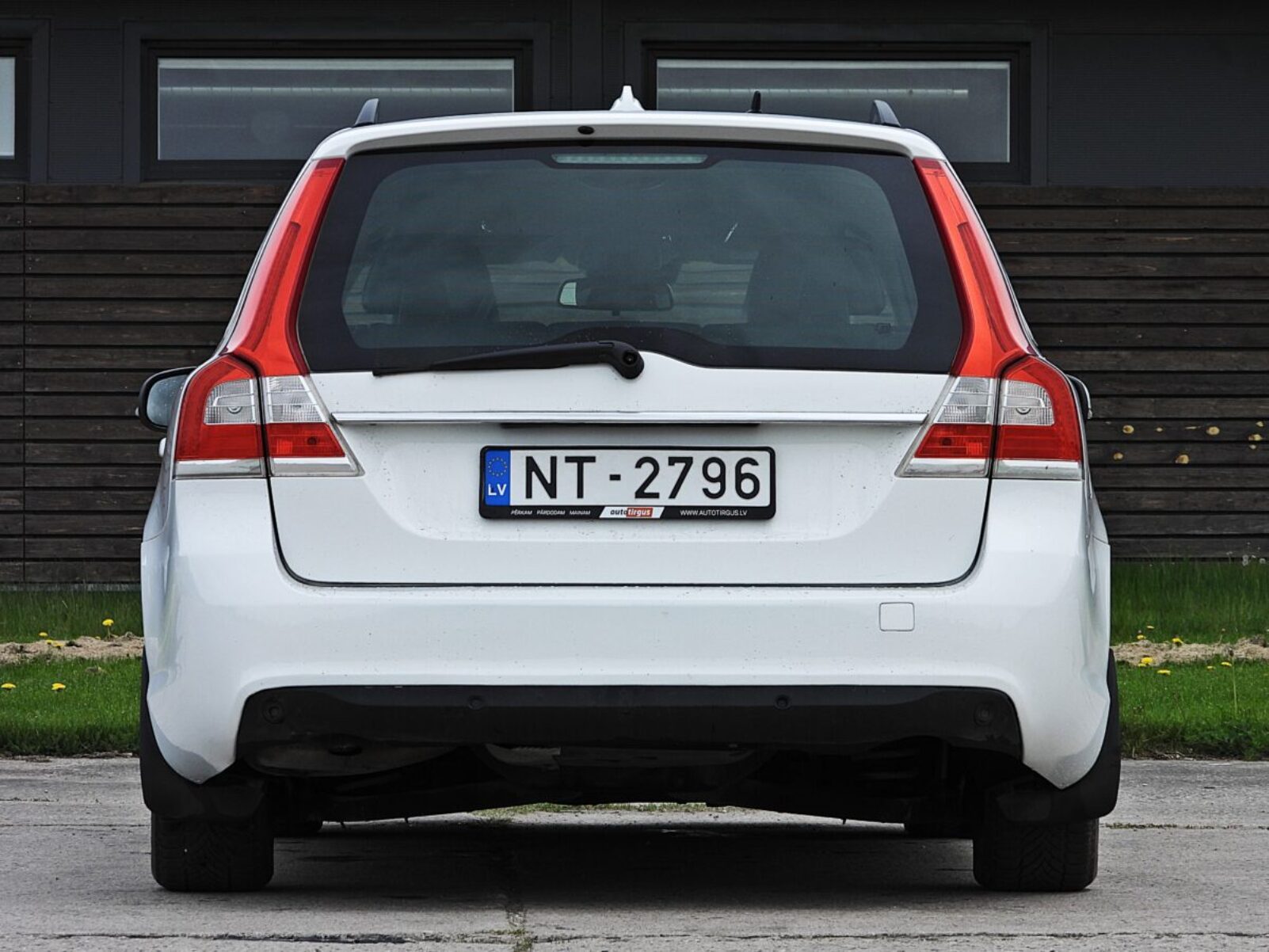 VOLVO V70