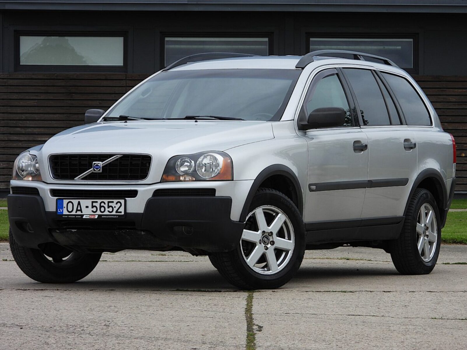 VOLVO XC90