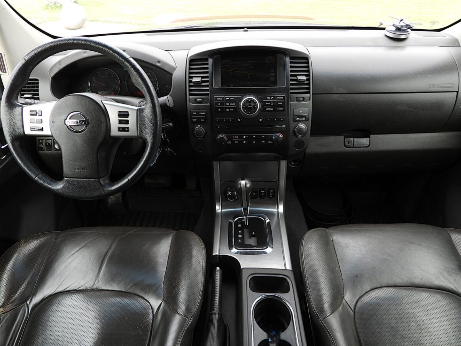 NISSAN NAVARA