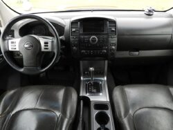 NISSAN NAVARA