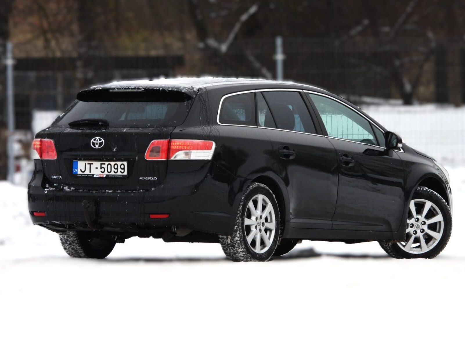TOYOTA AVENSIS