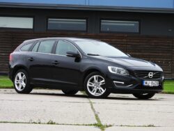 VOLVO V60 PLUG IN HYBRID