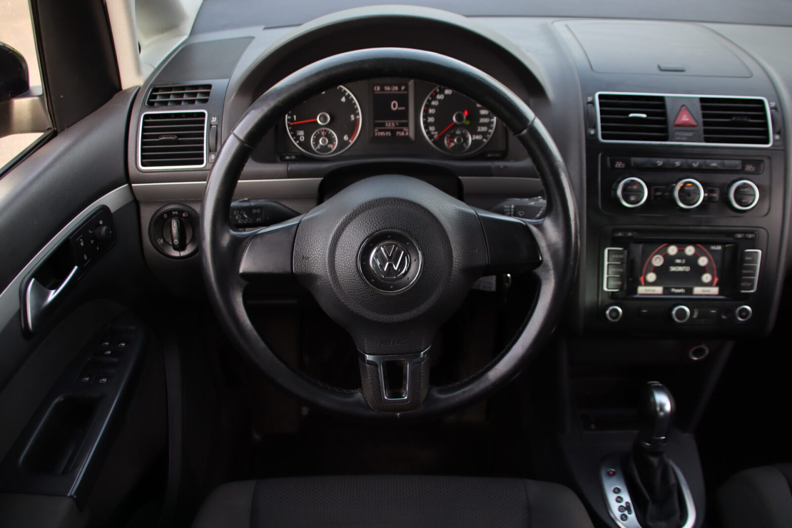 VW TOURAN