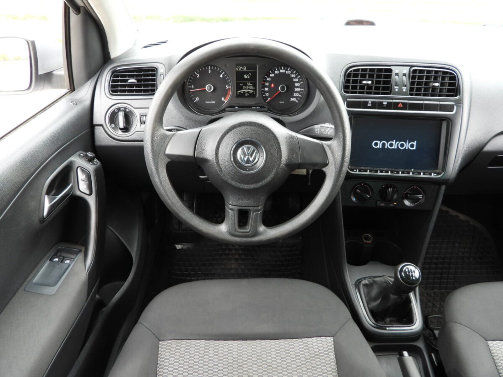 VW POLO
