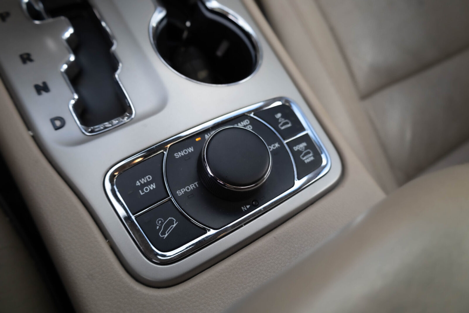 JEEP GRAND CHEROKEE