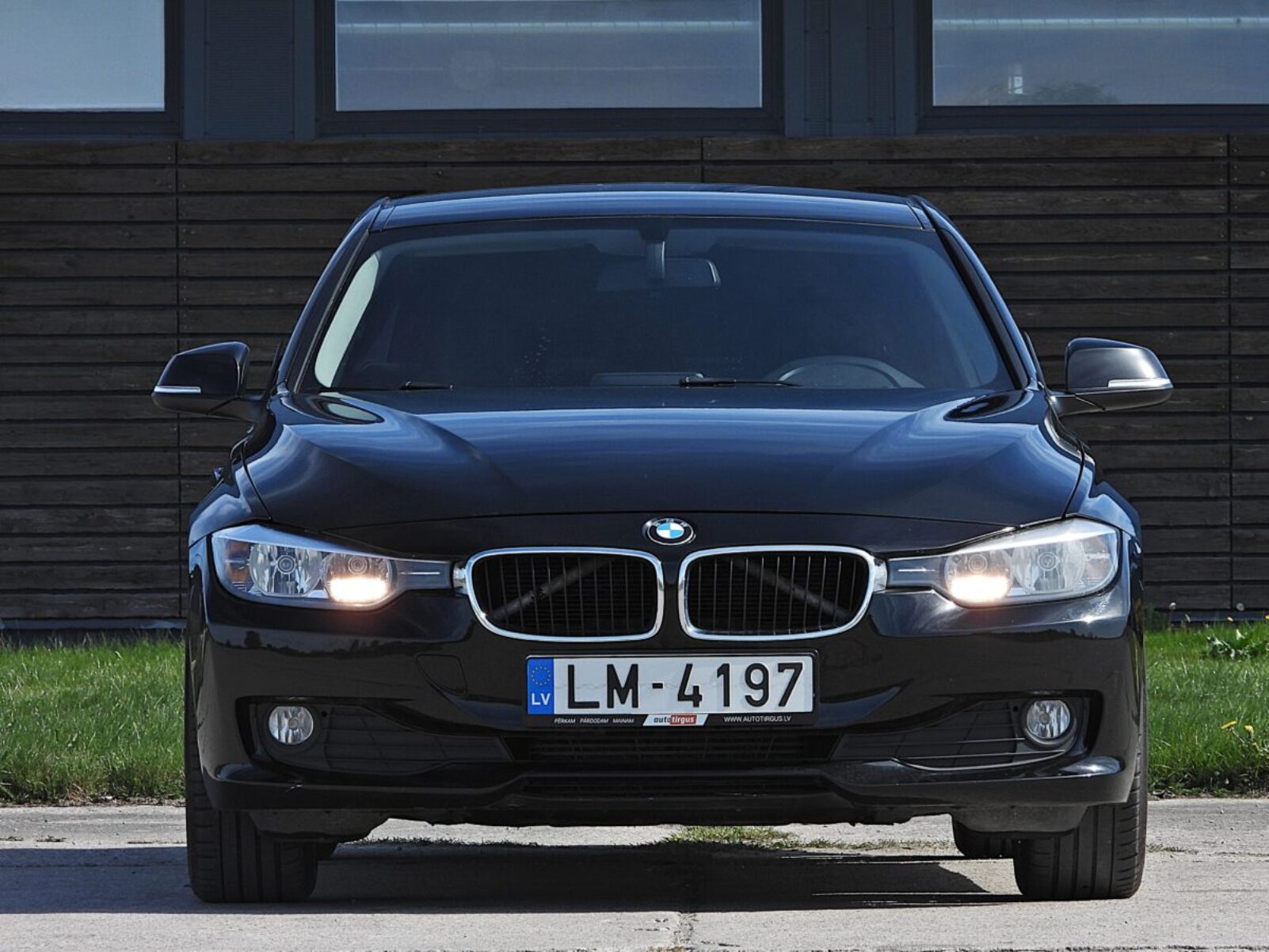 BMW 320