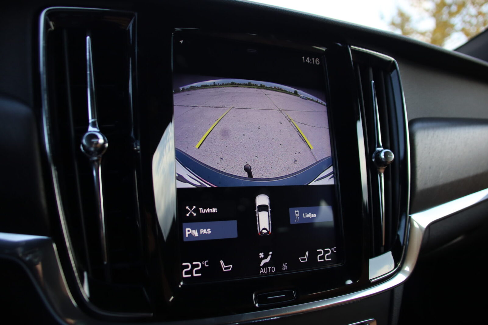VOLVO V90 CROSS COUNTRY