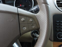 MERCEDES BENZ GL320